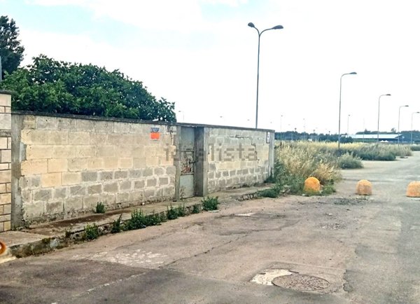 terreno edificabile in vendita a Monteroni di Lecce