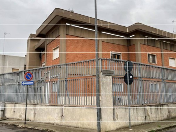 locale commerciale in vendita a Monteroni di Lecce