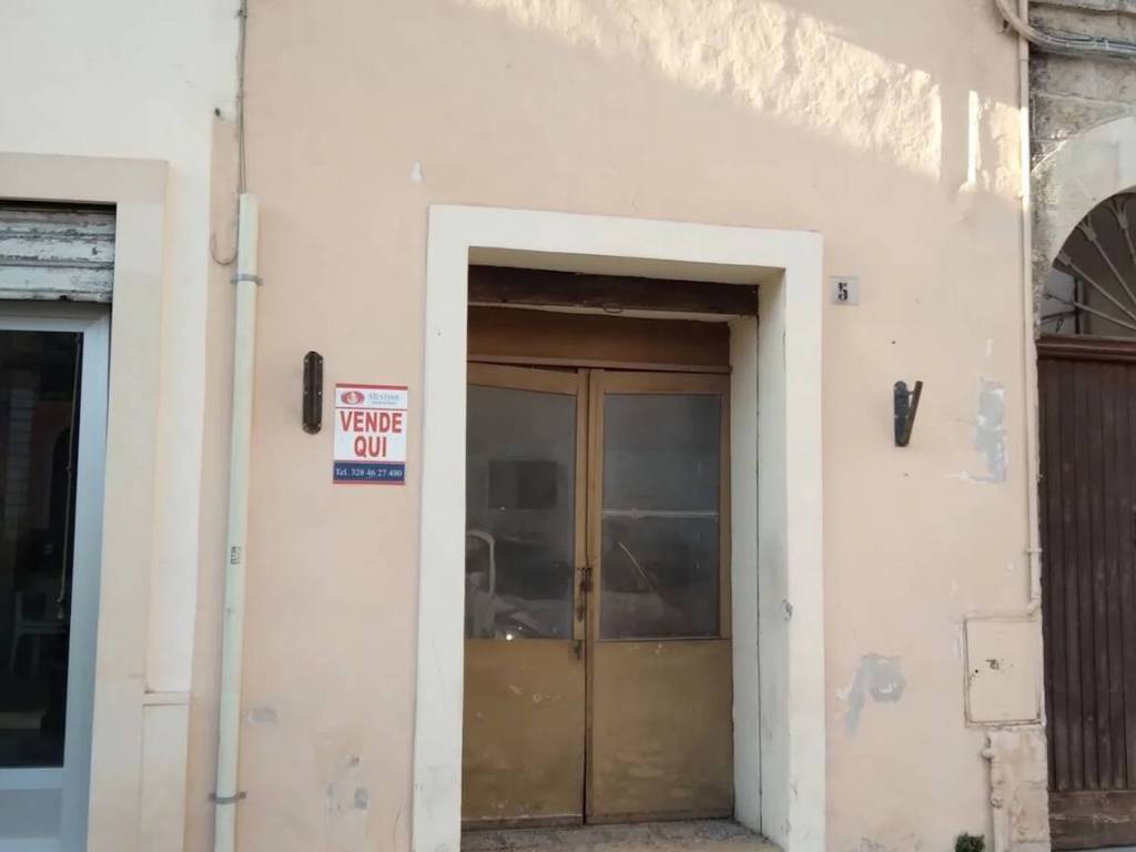 negozio in vendita a Monteroni di Lecce