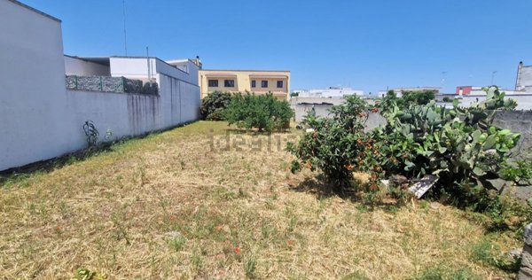terreno edificabile in vendita a Monteroni di Lecce