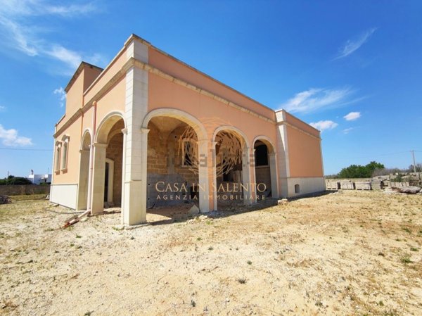 casa indipendente in vendita a Montesano Salentino