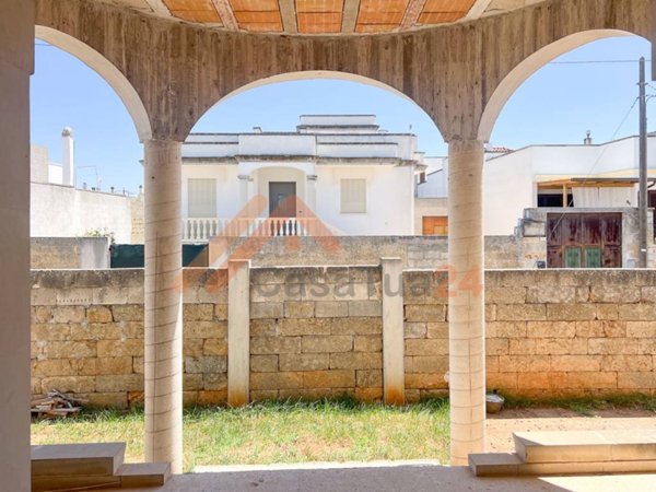 casa indipendente in vendita a Montesano Salentino