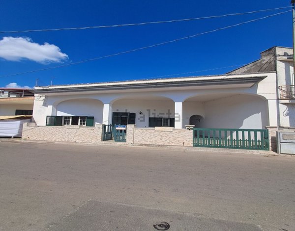 quadrivano in vendita a Montesano Salentino