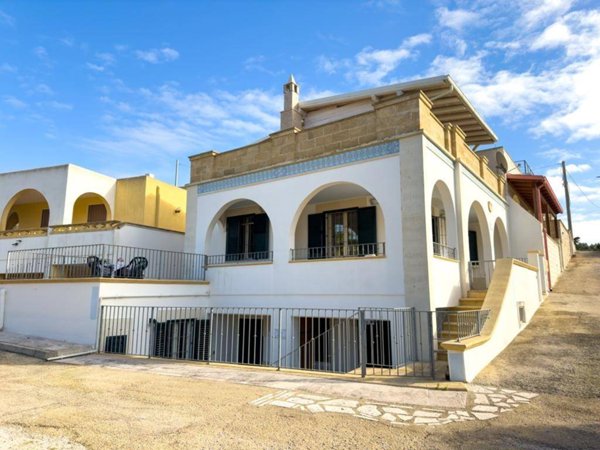 casa indipendente in vendita a Morciano di Leuca