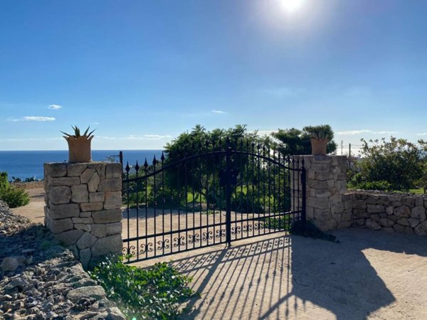 casa indipendente in vendita a Morciano di Leuca