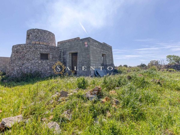 casa indipendente in vendita a Morciano di Leuca