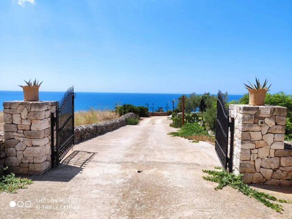 casa indipendente in vendita a Morciano di Leuca