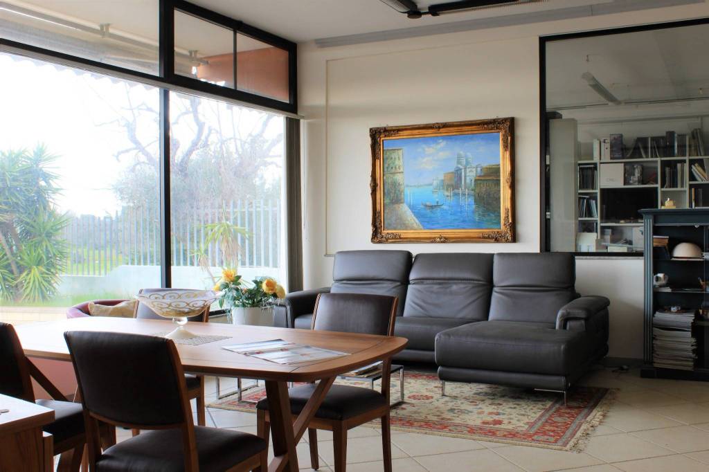 negozio in vendita a Morciano di Leuca