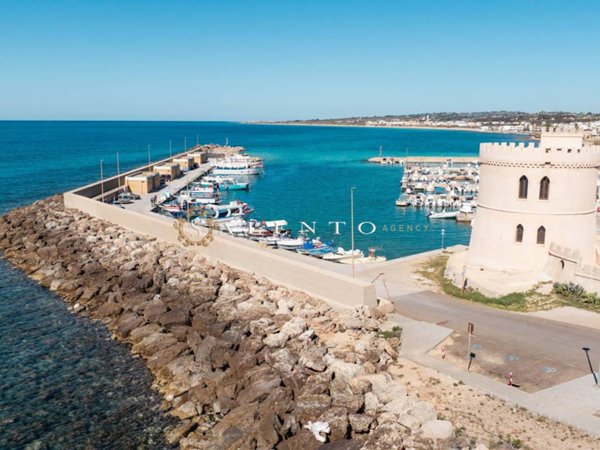 casa indipendente in vendita a Morciano di Leuca
