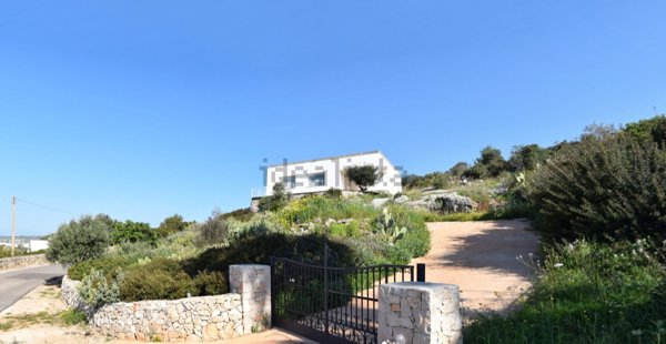 casa indipendente in vendita a Morciano di Leuca