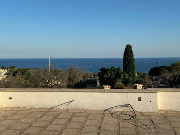 casa indipendente in vendita a Morciano di Leuca