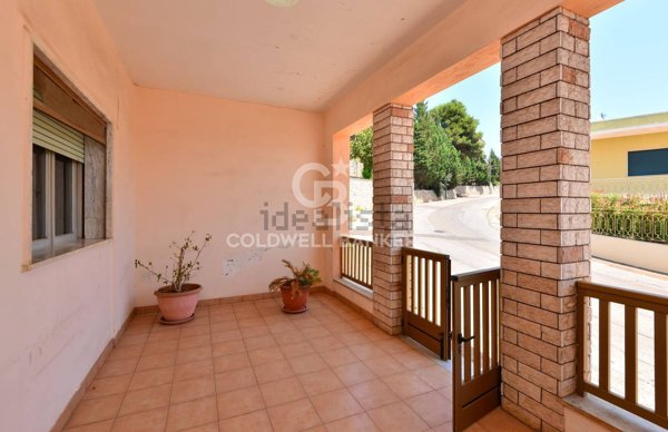 casa indipendente in vendita a Morciano di Leuca