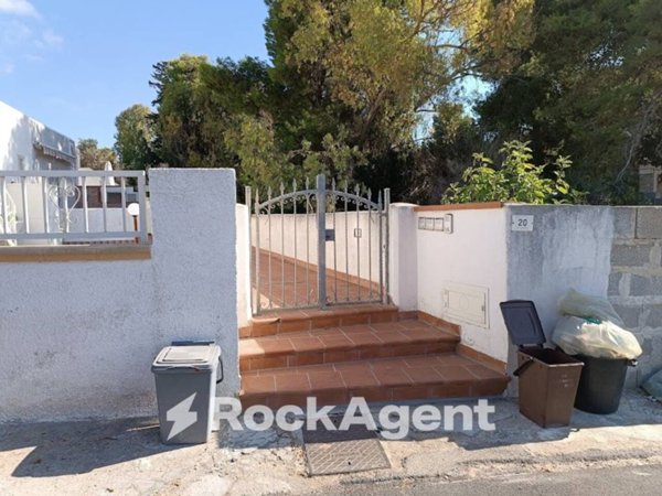 casa indipendente in vendita a Morciano di Leuca