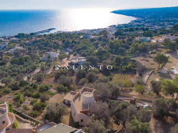 casa indipendente in vendita a Morciano di Leuca