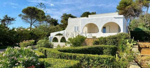 casa indipendente in vendita a Morciano di Leuca in zona Marina di Torre Vado