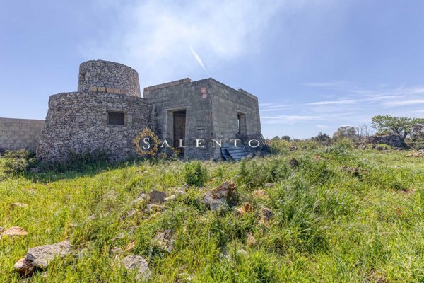 casa indipendente in vendita a Morciano di Leuca