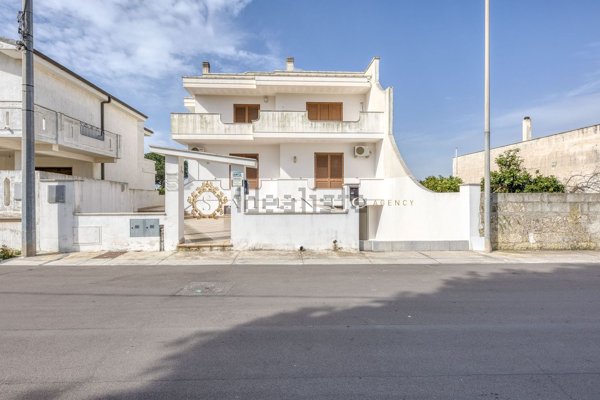 casa indipendente in vendita a Morciano di Leuca