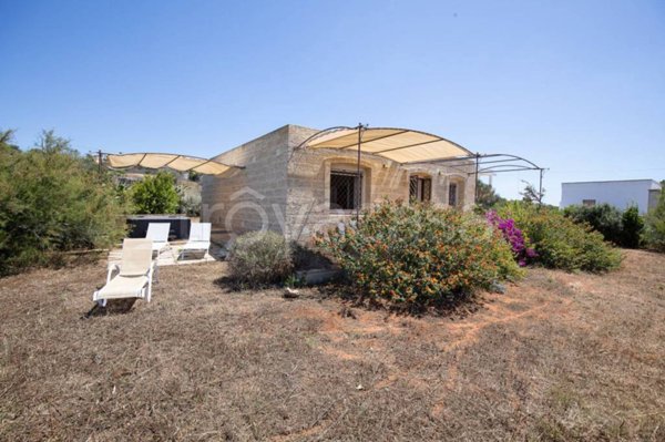 casa indipendente in vendita a Morciano di Leuca in zona Marina di Torre Vado
