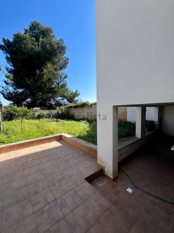 casa indipendente in vendita a Morciano di Leuca in zona Marina di Torre Vado