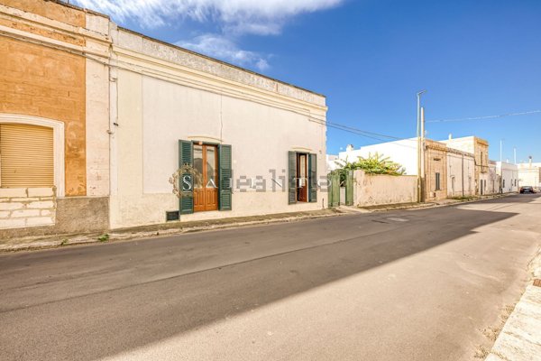 casa indipendente in vendita a Morciano di Leuca