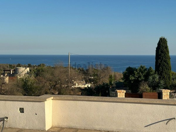 casa indipendente in vendita a Morciano di Leuca