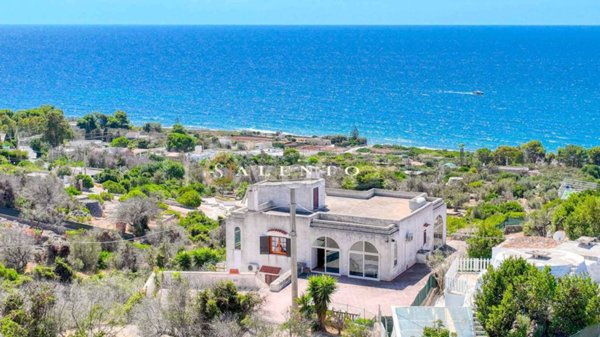 casa indipendente in vendita a Morciano di Leuca in zona Marina di Torre Vado
