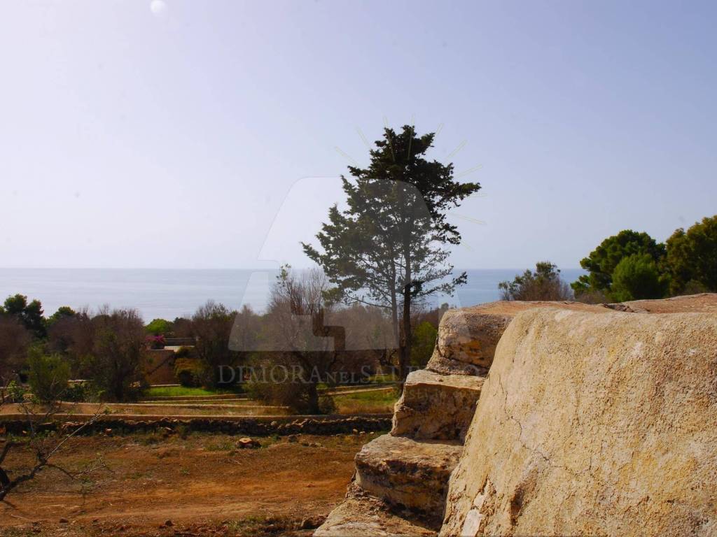 casa indipendente in vendita a Morciano di Leuca
