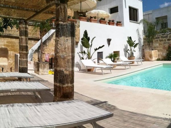 intera palazzina in vendita a Morciano di Leuca