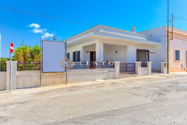 casa indipendente in vendita a Morciano di Leuca