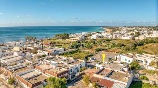 casa indipendente in vendita a Morciano di Leuca