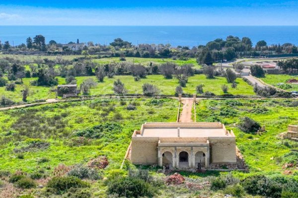casa indipendente in vendita a Morciano di Leuca in zona Marina di Torre Vado