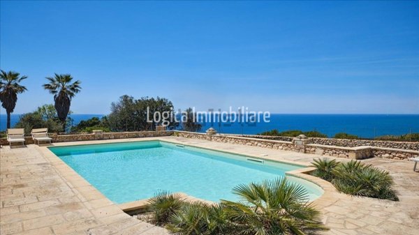 casa indipendente in vendita a Morciano di Leuca in zona Marina di Torre Vado