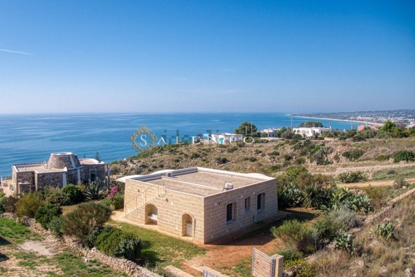 casa indipendente in vendita a Morciano di Leuca in zona Marina di Torre Vado