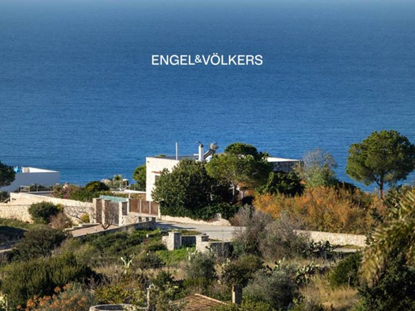 casa indipendente in vendita a Morciano di Leuca in zona Marina di Torre Vado