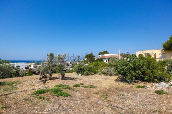 casa indipendente in vendita a Morciano di Leuca in zona Marina di Torre Vado