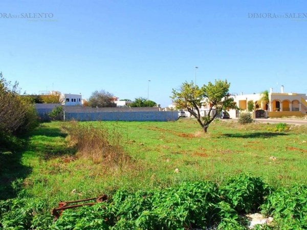 terreno in vendita a Morciano di Leuca