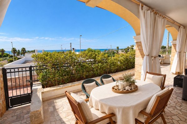 casa indipendente in vendita a Morciano di Leuca