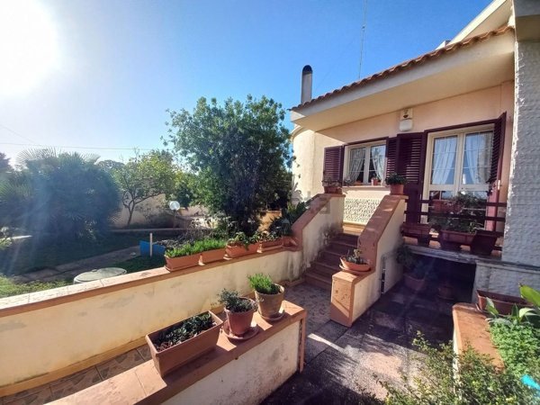 casa indipendente in vendita a Morciano di Leuca in zona Marina di Torre Vado