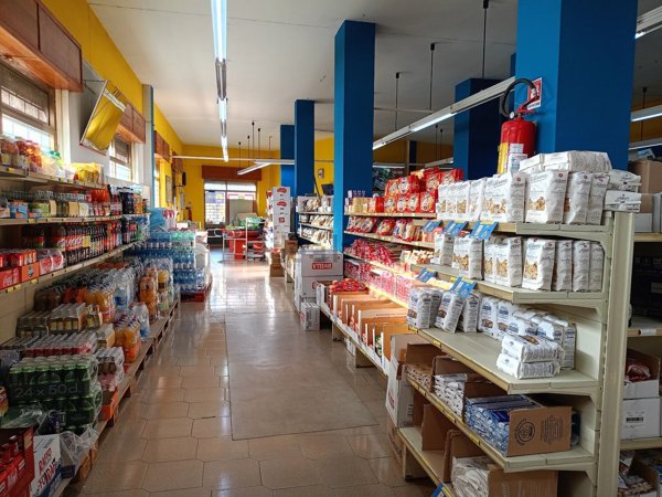 locale commerciale in vendita a Muro Leccese