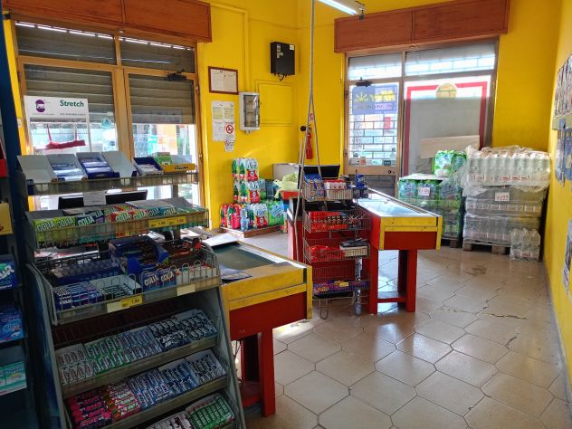 locale commerciale in vendita a Muro Leccese