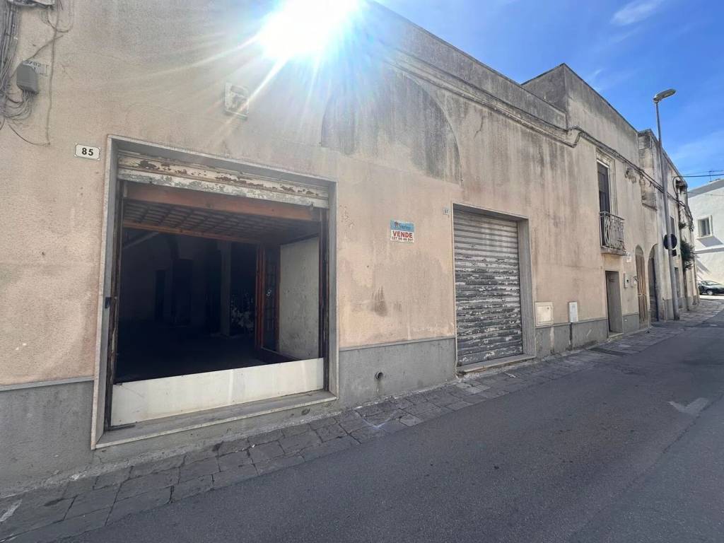 negozio in vendita a Muro Leccese