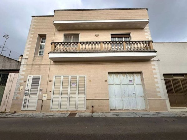 casa indipendente in vendita a Muro Leccese