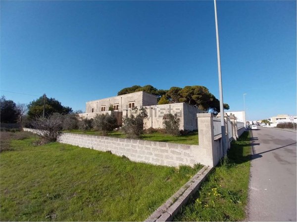 casale in vendita a Muro Leccese