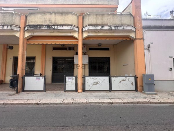 locale commerciale in vendita a Muro Leccese