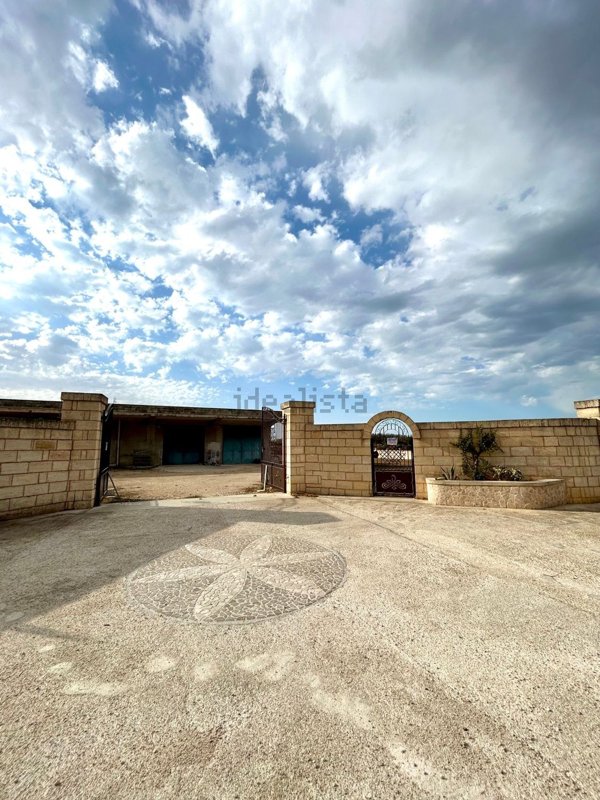 ufficio in vendita a Muro Leccese