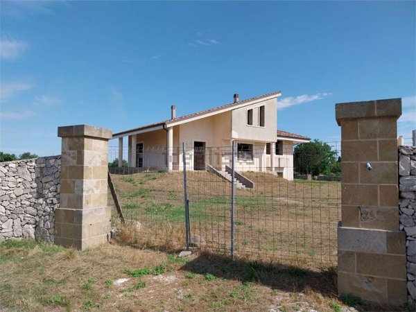 casa indipendente in vendita a Muro Leccese