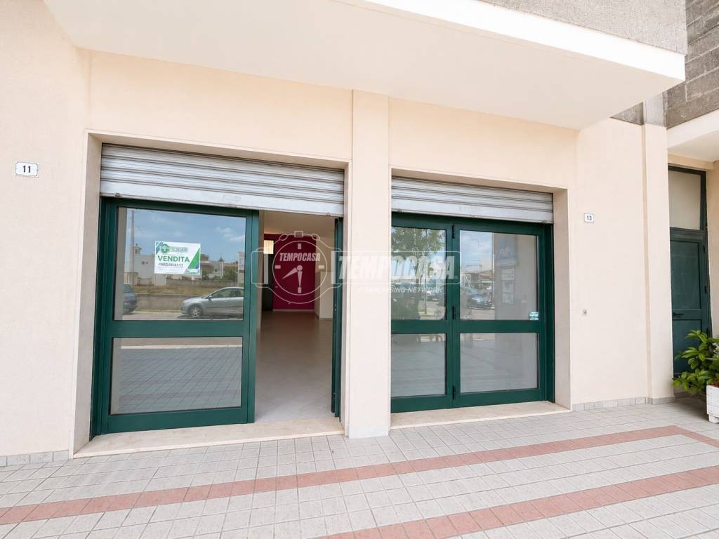 negozio in vendita a Muro Leccese