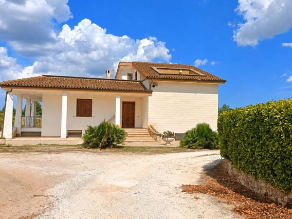 casa indipendente in vendita a Muro Leccese