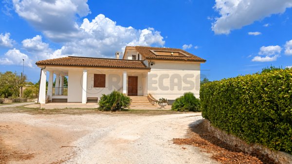 casa indipendente in vendita a Muro Leccese