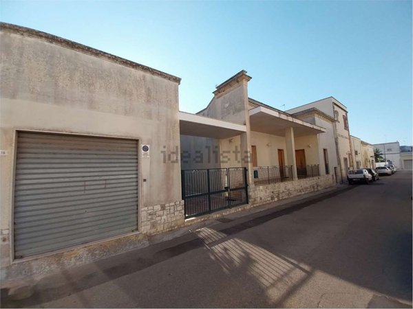 casa indipendente in vendita a Muro Leccese